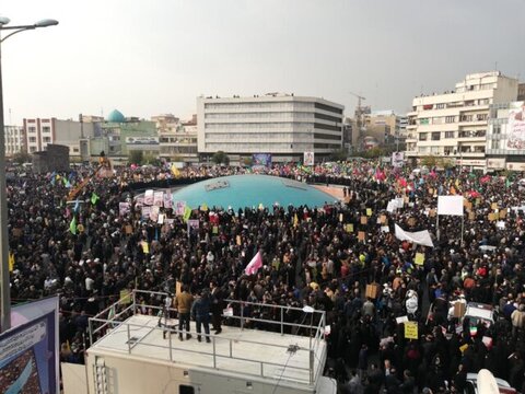 اجتماع بزرگ مردم تهران در حمایت از اقتدار و امنیت کشور برگزار شد