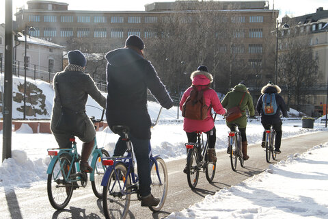 ترویج دوچرخه سواری در هلسینکی با همکاری پلیس