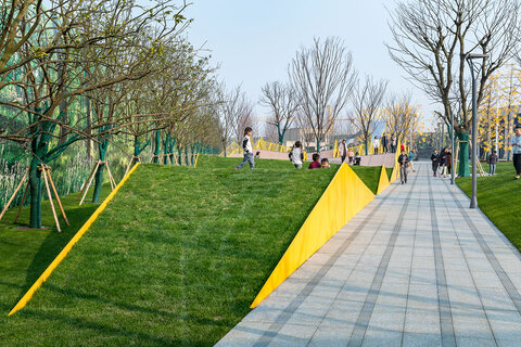 احداث پنج پارک کودک کرمان در مناطق پنج‌گانه هم‌زمان با روز جهانی کودک