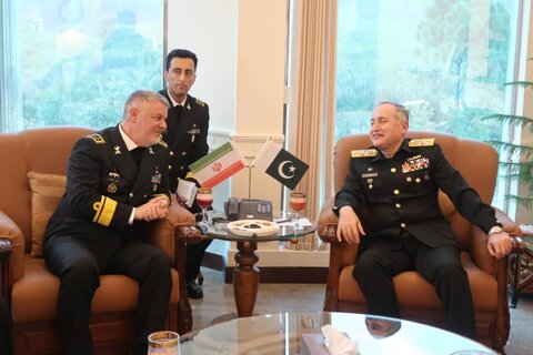 دیدار فرماندهان نیروی دریایی ایران و پاکستان