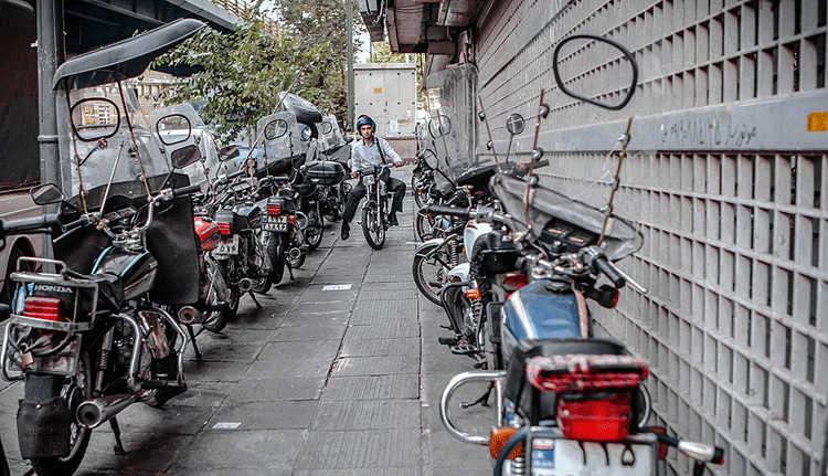 فوت ۸۵ موتورسوار اصفهانی در ۶ ماهه اول امسال/ضرورت نصب روشنایی استاندارد در موتورسیکلت‌ها