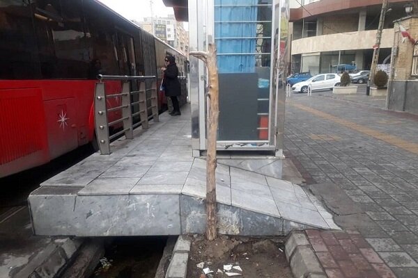 روش‌های مناسب‌سازی ایستگاه‌های BRT  برای افراد توانخواه چیست؟