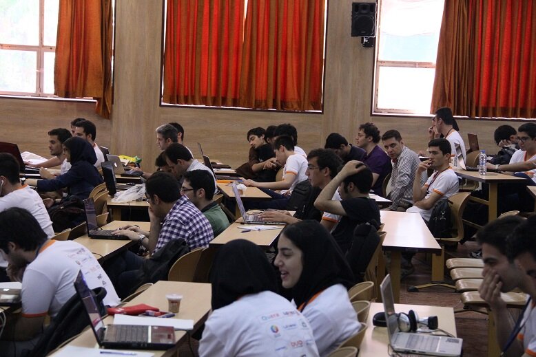 دانشگاه صنعتی شریف به مسابقات جهانی برنامه‌نویسی راه یافت