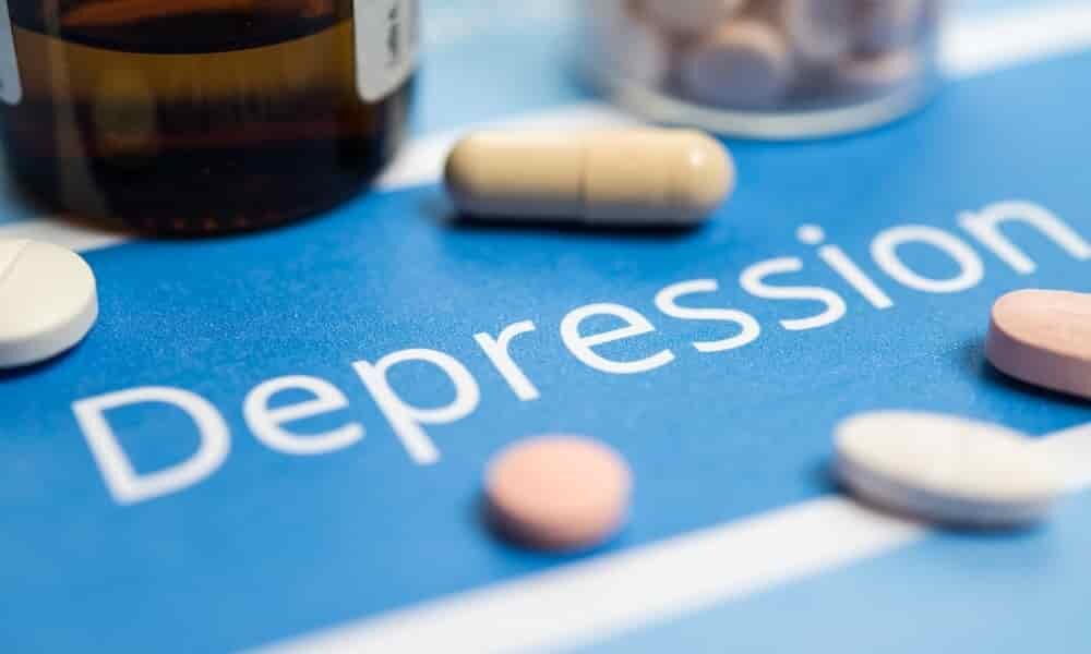 درمان افسردگی از طریق داروها چگونه است؟