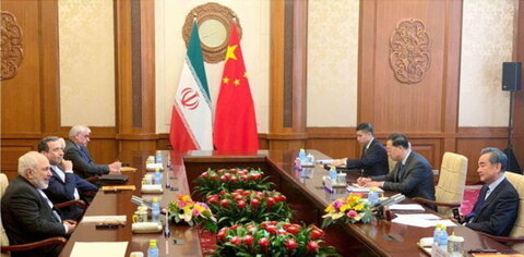 دور نخست گفت‌وگوی ظریف با وزیر خارجه چین در پکن