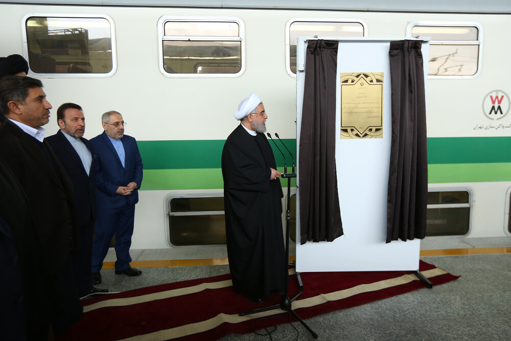 روحانی: هرکس مردم را ناامید کند به ایران و انقلاب خیانت کرده است