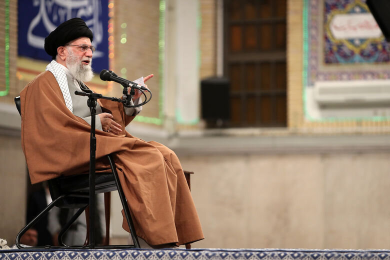 Leader: Anyone interested in Iran should go to polling stations