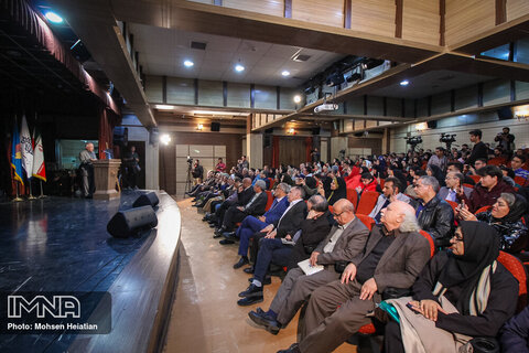 افتتاحیه چهاردهمین جشنواره شعر فجر