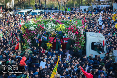 Millions mourners pay homage to Gen. Soleimani