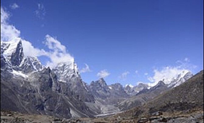 گرمایش جهانی قله اورست را سرسبز می‌کند