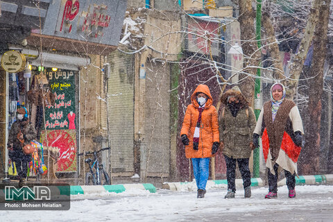 سفیدپوش شدن اصفهان با اولین بارش برف زمستانی