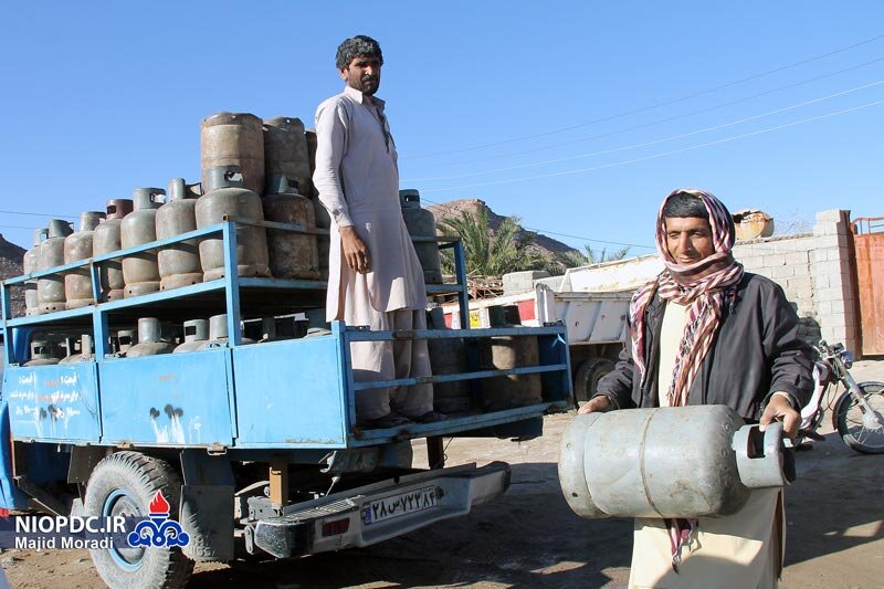 توزیع ۱۳هزار سیلندر گازمایع در روستاهای سیل‌زده سیستان و بلوچستان