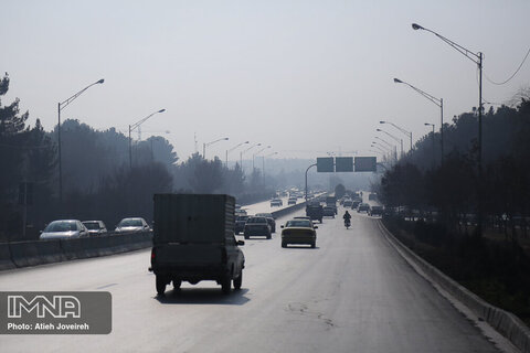شنبه، غبار آلودگی هوا و دما در اصفهان افزایش می یابد 