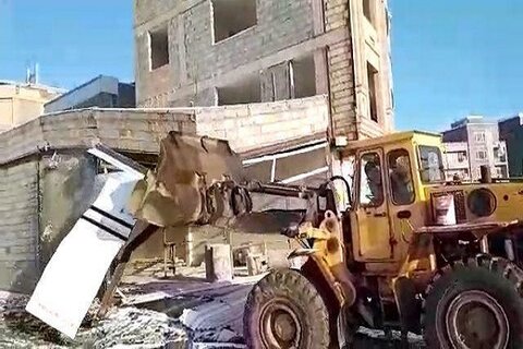 تخریب ۷ هزار متر دیوارکشی غیرمجاز در کرج