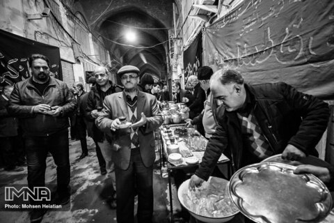 عزاداری شهادت حضرت زهرا (س) در بازار اصفهان