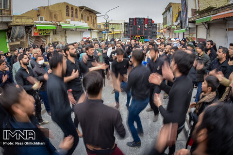 اجتماع عزاداران فاطمی در نجف آباد