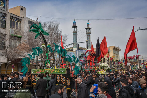 اجتماع عزاداران فاطمی در نجف آباد