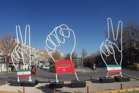 نصب المان های «مقاومت و پیروزی» در هشت نقطه شهر اصفهان 