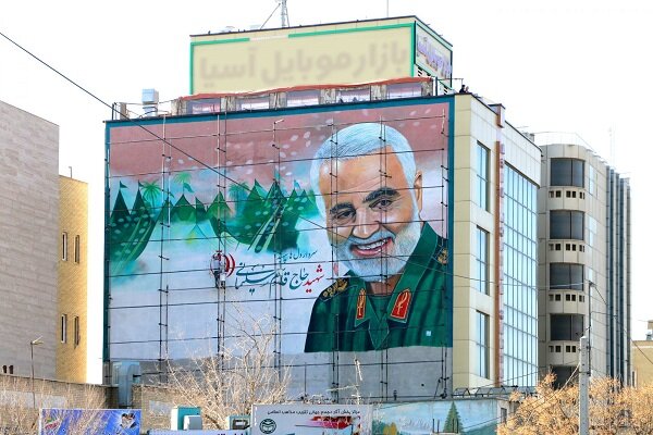 اجرای نخستین نقاشی دیواری تمثال سردار سپهبد شهید سلیمانی در کشور