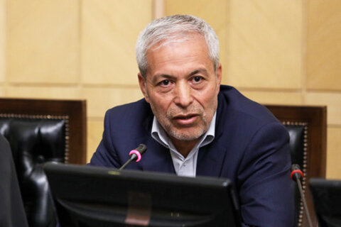 تذکر به شهردار تهران/ پرونده املاک نجومی را پیگیری کنید!