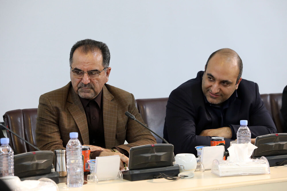 اعتراض عضو شورا به حضور شهردار مشهد در فدراسیون فوتبال