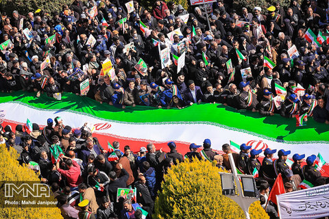 حضور مردم در راهپیمایی ۲۲ بهمن نماد اتحاد ملی بود