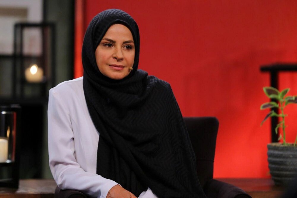 سیما تیرانداز کیست؟ | از عهدهای کودکی تا نقش‌های اجتماعی و گرم تلویزیون