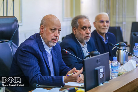 دیدار هیئت اجرایی انتخابات با استاندار اصفهان