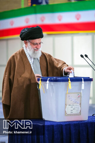 حضور مقام معظم رهبری در یازدهمین دوره انتخابات مجلس شورای اسلامی و میان‌دوره ای مجلس خبرگان