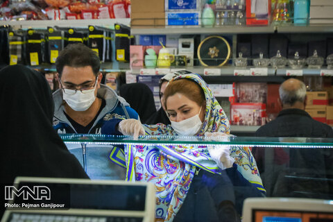 ضد عفونی کردن بازارهای کوثر در اصفهان