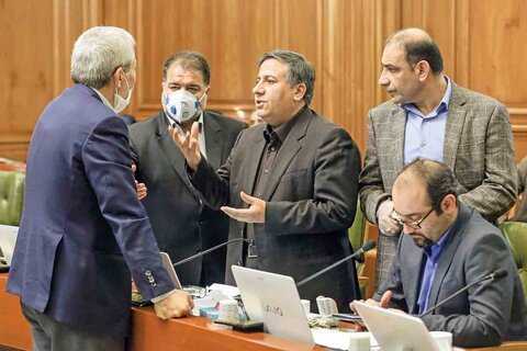 ۶ عضو شورا خواستار ارائه گزارش املاک نجومی شهرداری تهران شدند