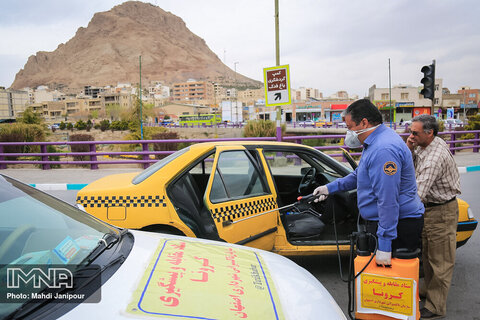 ضد عفونی تاکسی های شهری برای جلوگیری از کرونا