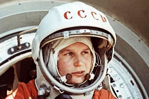 -...بیوگرافی یوری گاگارین ، نخستین فضانورد جهان...- 1