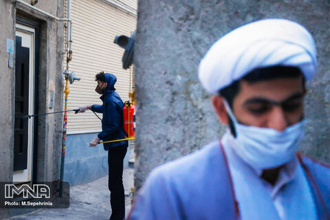 ضدعفونی شهر توسط بسیج مردمی در تبریز
