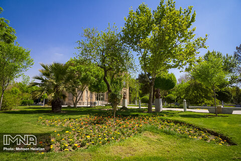 قاب بهاری اصفهان