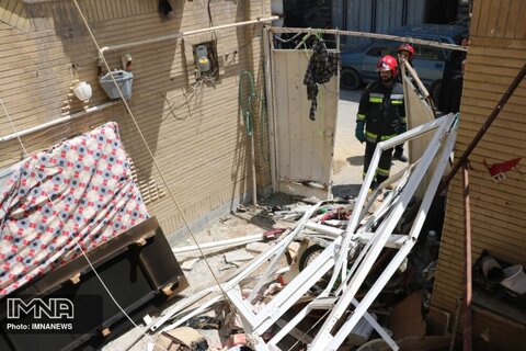انفجار در یک واحد مسکونی براثر نشت گاز