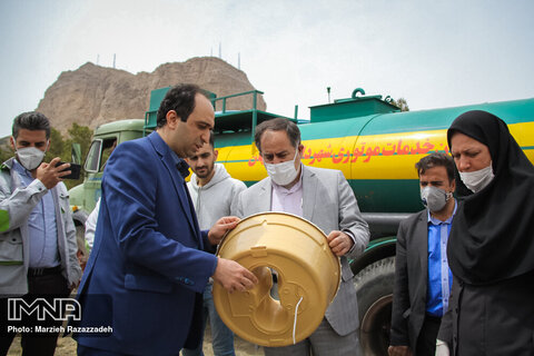 آیین کاشت درخت با فناوری گراوسیس در پارک کوهستانی صفه