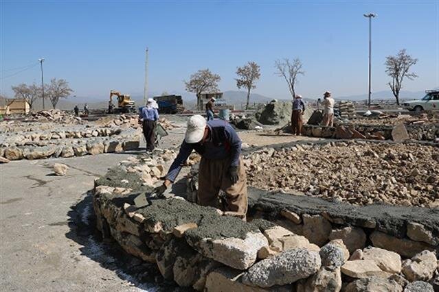 محوطه‌سازی اطراف پیکره یادبود ایثار و مقاومت مردم کردستان