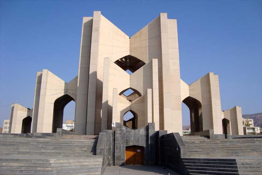 قدمت ادبی تبریز در رشد فرهنگی جامعه ایرانی تاثیرگذار است