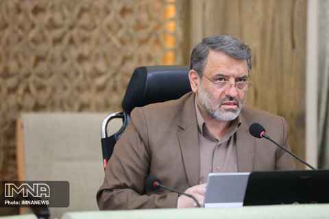 شهردار اهواز: تکمیل طرح‌های نیمه کاره مناطق محروم در اولویت باشد