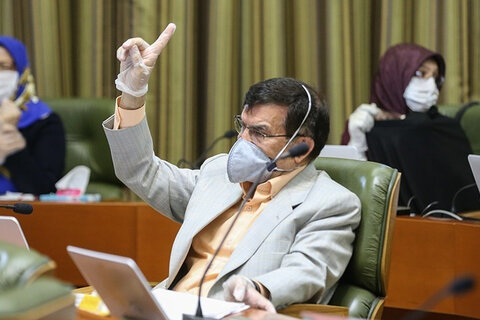 نمی‌توان با مدیریت نشسته تهران را مدیریت کرد