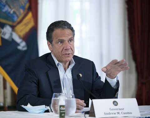 فرماندار نیویورک در پی اثبات آزار جنسی ۱۱ زن استعفا کرد