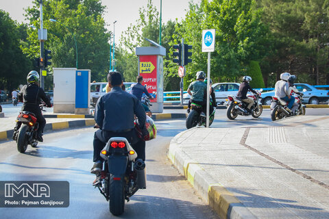 اختصاص تبلیغات شهروندی اصفهان به موضوع «موتور سوار»