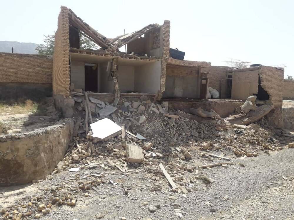 تخریب سه واحد مسکونی غیرمجاز در بانه