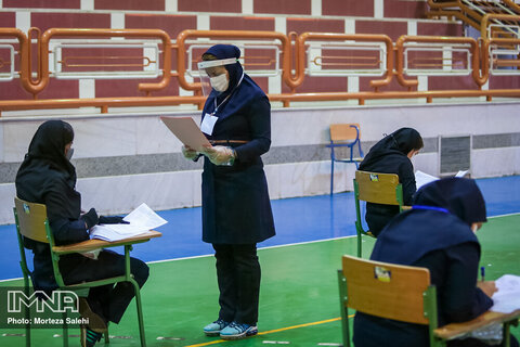 ۱۰۰ دانش آموز استثنایی در اصفهان امتحان حضوری دادند