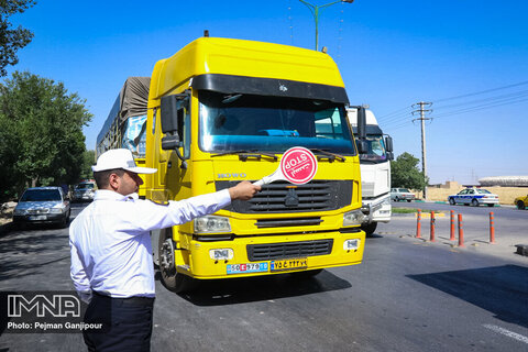 اعمال محدودیت‌ تردد ناوگان حمل بار در مرکز کلانشهر شیراز