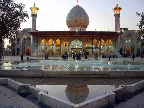 شیراز از ظرفیت گردشگری مذهبی خوبی برخوردار است