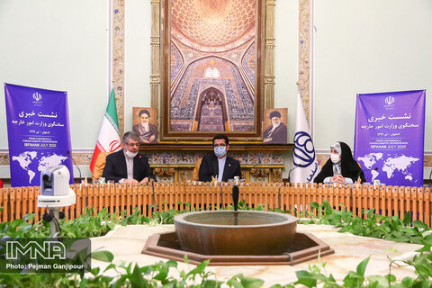 دیدار سخنگوی وزارت امور خارجه با شهردار اصفهان