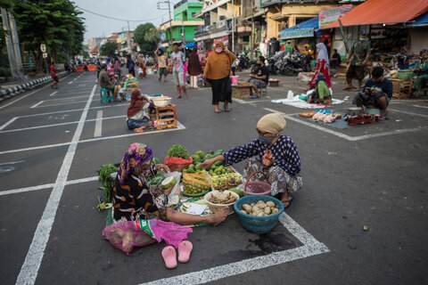فعالیت دوباره بازارهای اندونزی با حفظ فاصله اجتماعی