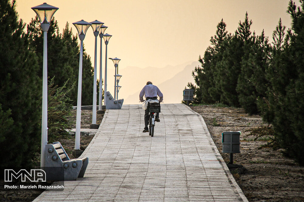 ایجاد مسیر دوچرخه‌سواری در بوستان ۷۰ هزار مترمربعی